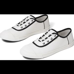TOMS Carmel Sneaker -- Black and White